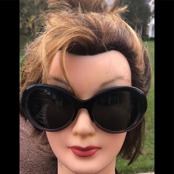 Vintage Chanel Sunglasses - Picture 2 of 9